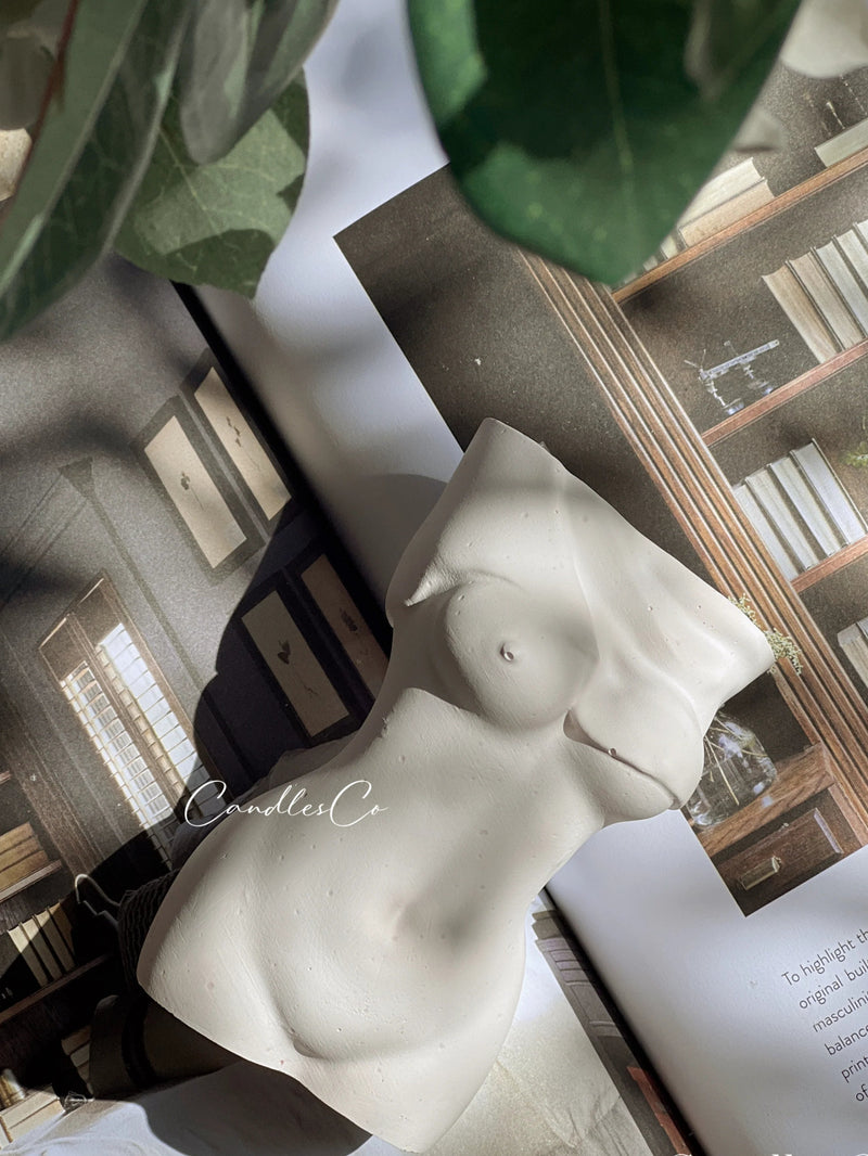 Undress Body Vase | White