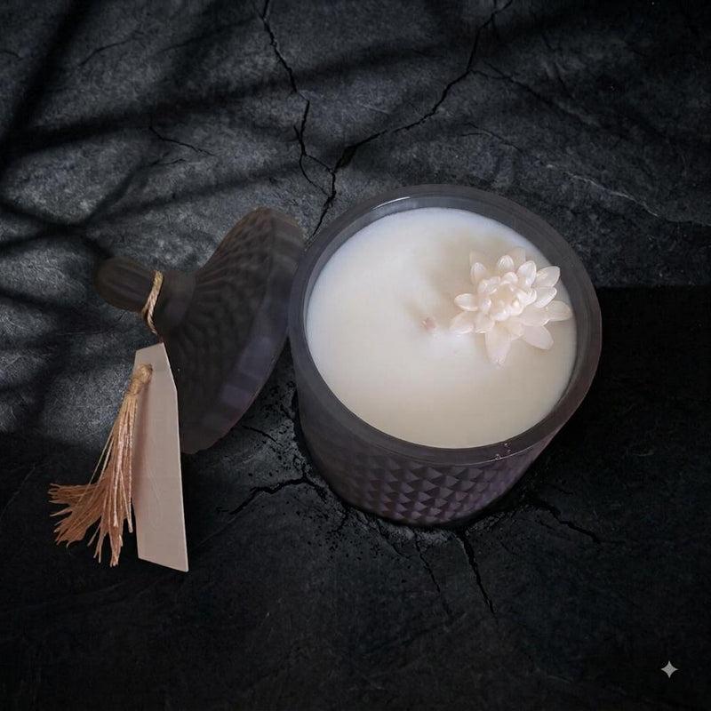 Everlucent Classic Soy Candle Lotus 