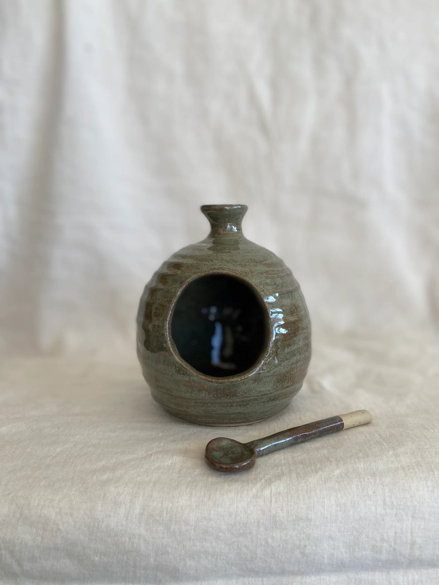 Magnolia Lane Salt Pig |Luxurious green