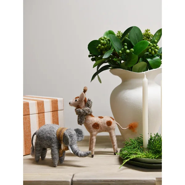 Felt Standing Girraffe | Gerry