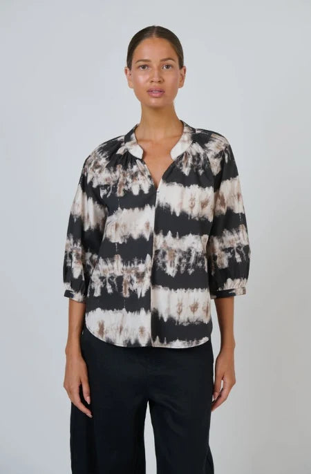 Naturals By O&J Poplin Top In Eruption 