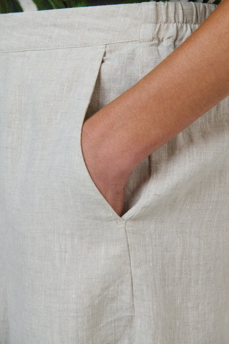 Naturals By &J Linen Pant in Sand 