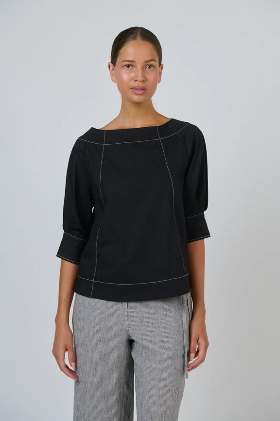 Naturals By O&J Poplin Top in Black