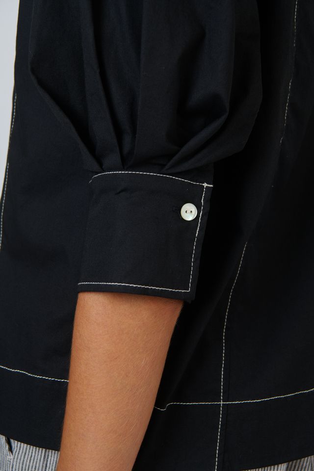 Naturals By O&J Poplin Top in Black