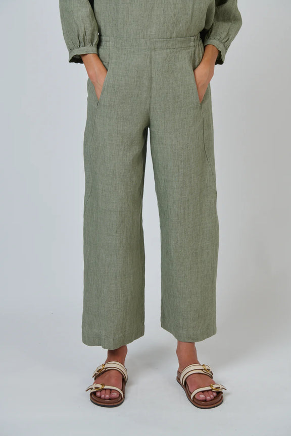Naturals by O&J Linen Pant in Artichoke