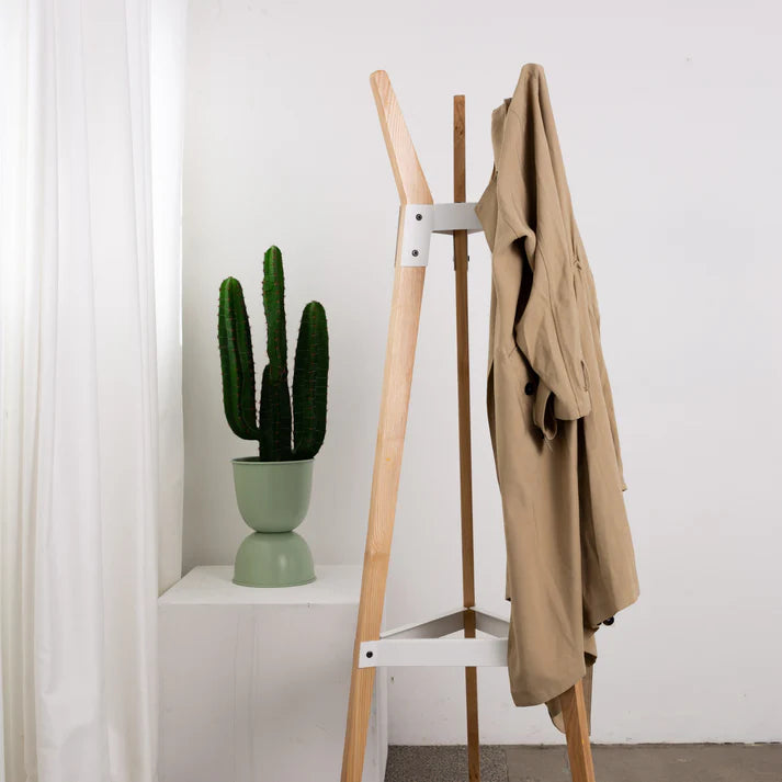 Garcia | Harry Coat Hanger