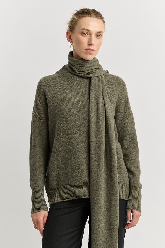 Toorallie Extra Fine Knit Scarf | Kale