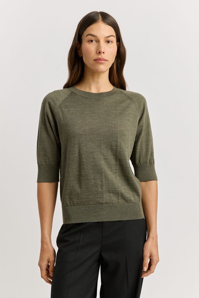 Toorallie Extrafine Raglan Sleeve Top | Kale