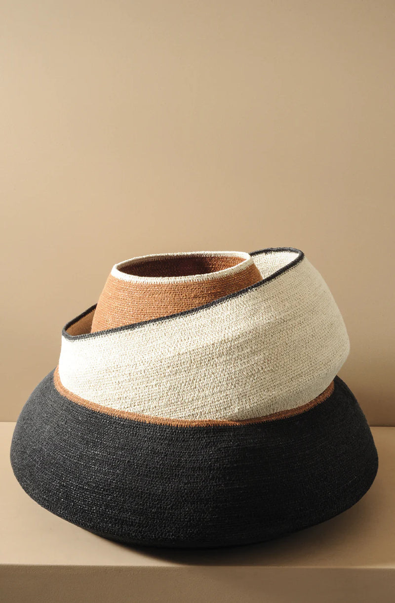 Sfera Black/Tan Basket - Small